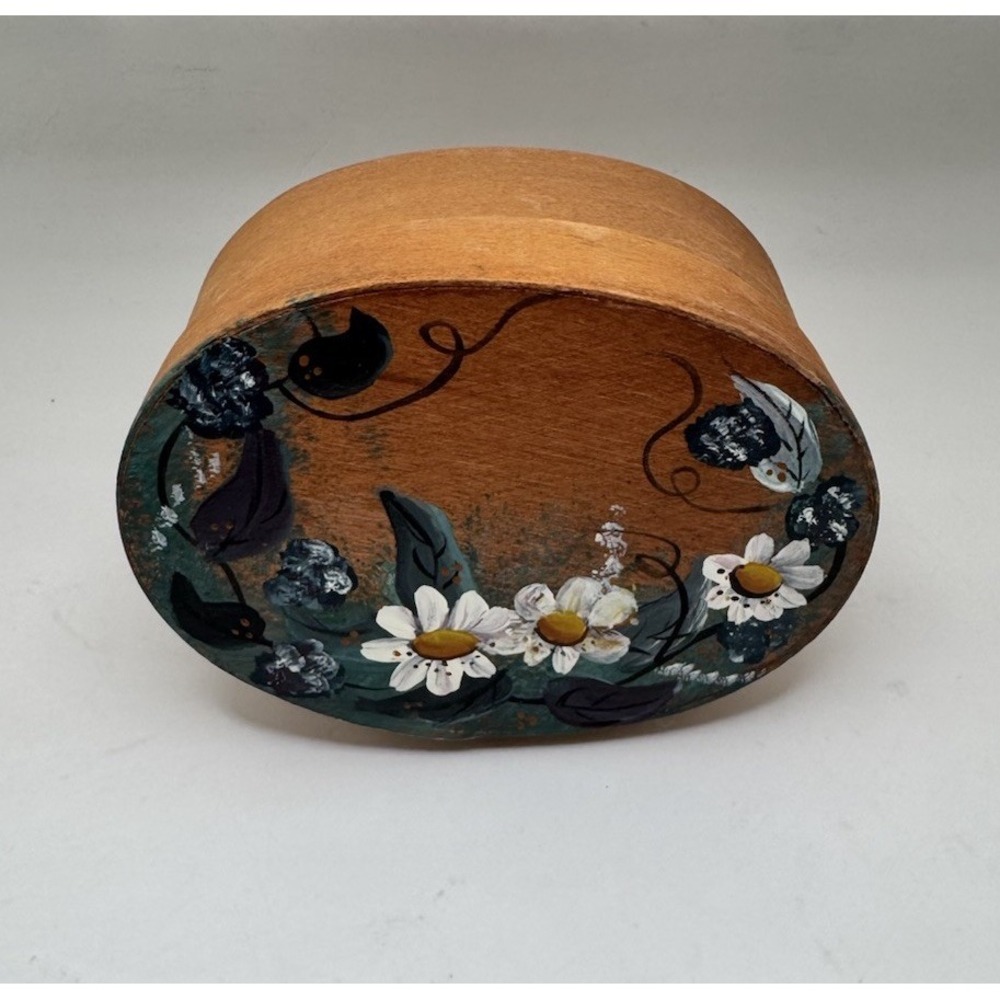 Vintage Hand Painted  Wood 2 Finger Mini Oval Shaker Box Folk Art Trinket